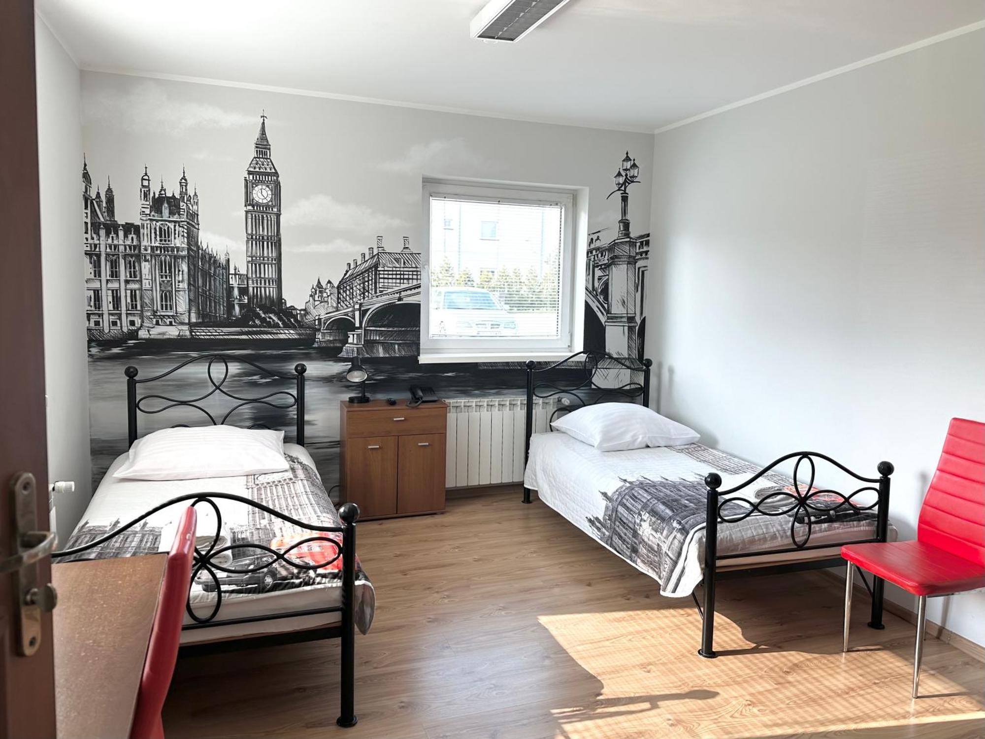 Leo Hostel Poznań Exteriör bild