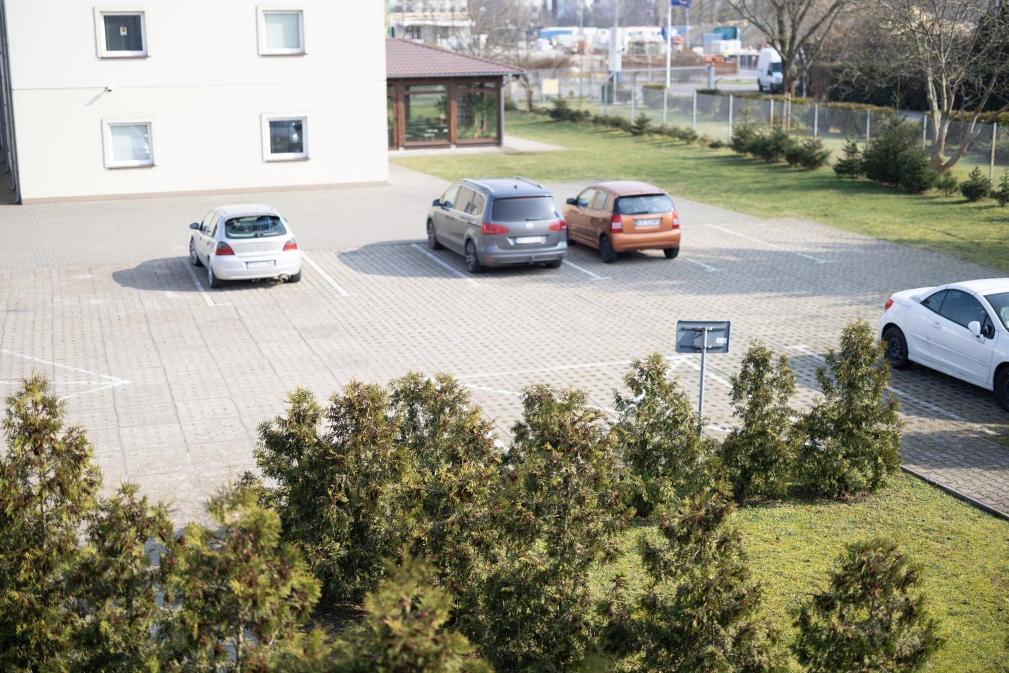 Leo Hostel Poznań Exteriör bild