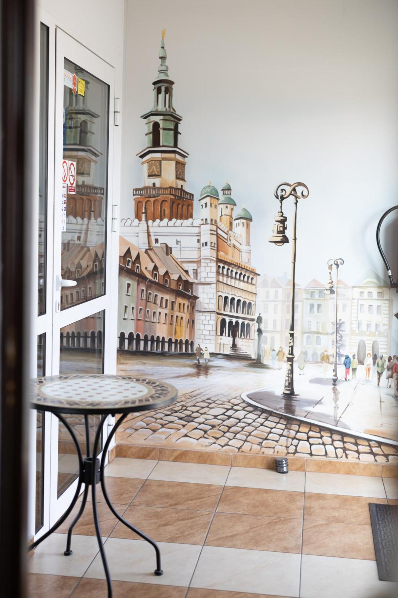 Leo Hostel Poznań Exteriör bild